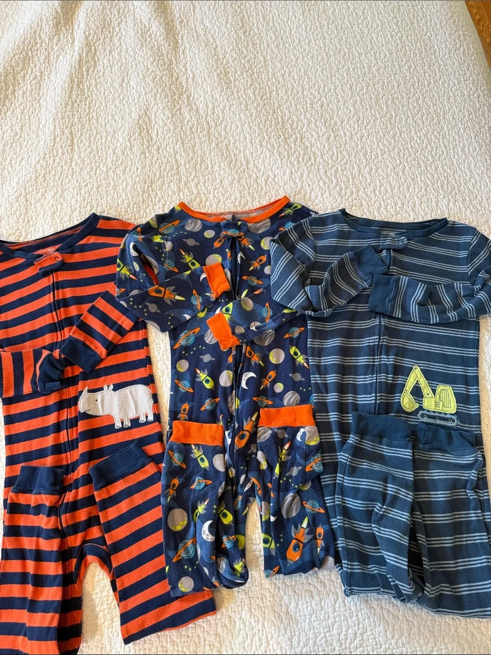 Carter's 6 Assorted Boys' Zip Sleep pajama onesies, see photos